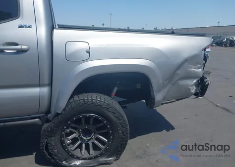 2017 Toyota Tacoma Sr5 V6 z USA, uszkodzony, nr VIN 3TMAZ5CN8HM037644